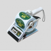 Handheld applicators